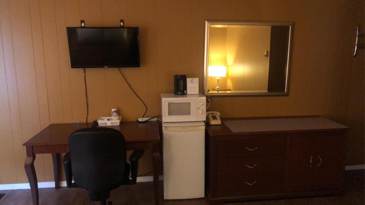 Moose Motel Smooth Rock Falls Экстерьер фото